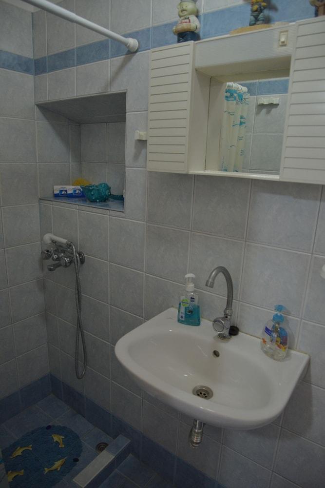 Erginas Boat House Apartment Plaka  ภายนอก รูปภาพ