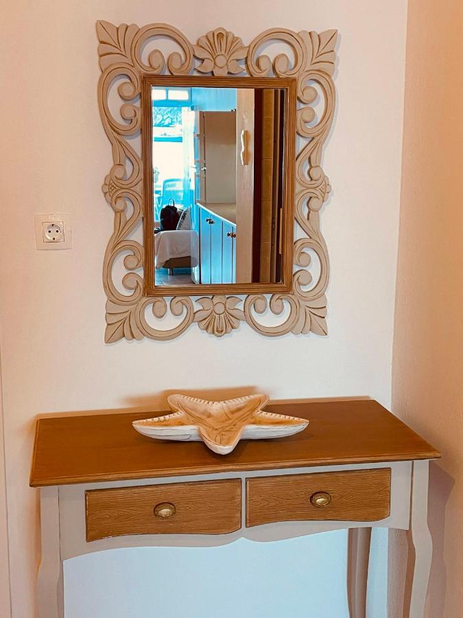 Erginas Boat House Apartment Plaka  ภายนอก รูปภาพ