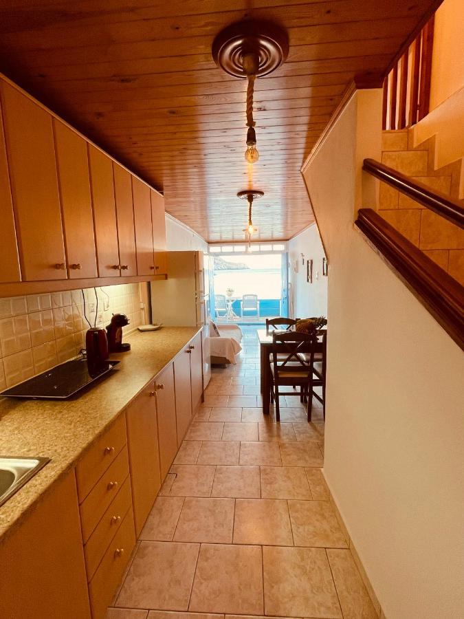 Erginas Boat House Apartment Plaka  ภายนอก รูปภาพ