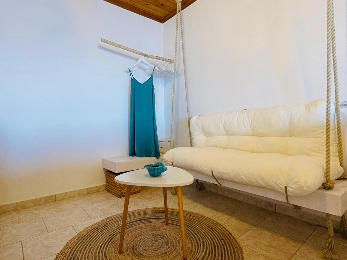 Erginas Boat House Apartment Plaka  ภายนอก รูปภาพ