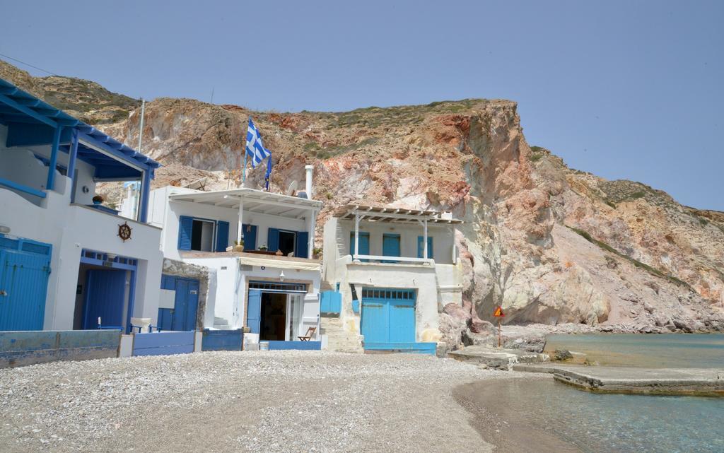 Erginas Boat House Apartment Plaka  ภายนอก รูปภาพ