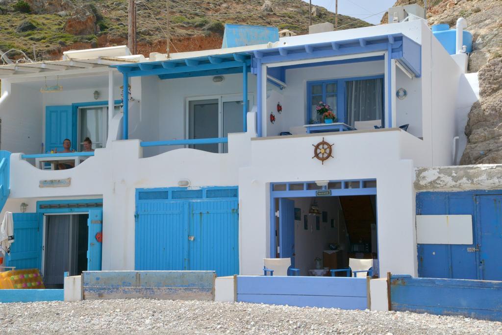 Erginas Boat House Apartment Plaka  ภายนอก รูปภาพ